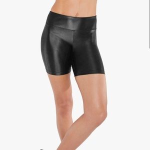 Koral bike shorts